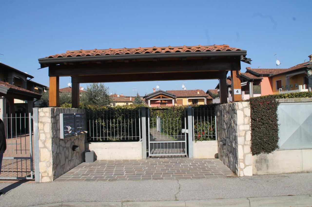 Casa Vacanze Da Riki Appartamento 1 Пескиера дел Гарда Екстериор снимка