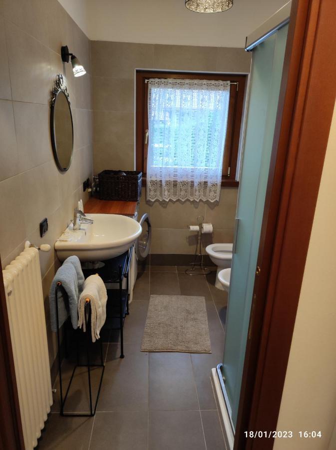 Casa Vacanze Da Riki Appartamento 1 Пескиера дел Гарда Екстериор снимка